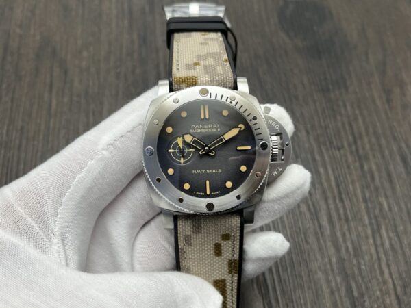 Panerai Submersible Automatic 44mm Grey Dial Stainless Steel Case Rubber Strap Men’s Watch - Image 3