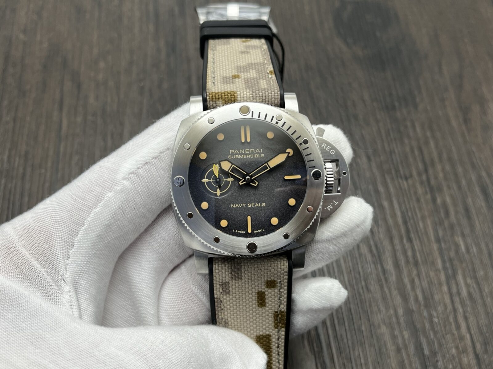 Panerai Submersible Automatic 44mm Grey Dial Stainless Steel Case Rubber Strap Men’s Watch - Image 3