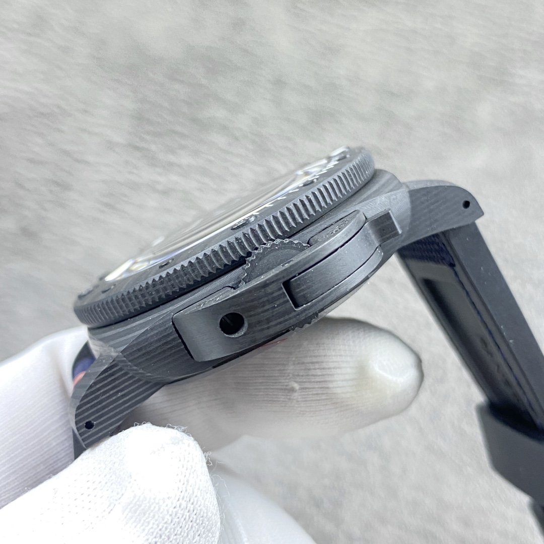 Panerai Submersible Automatic 42mm Blue Dial Carbon Fiber Case Rubber Strap Men’s Watch - Image 5