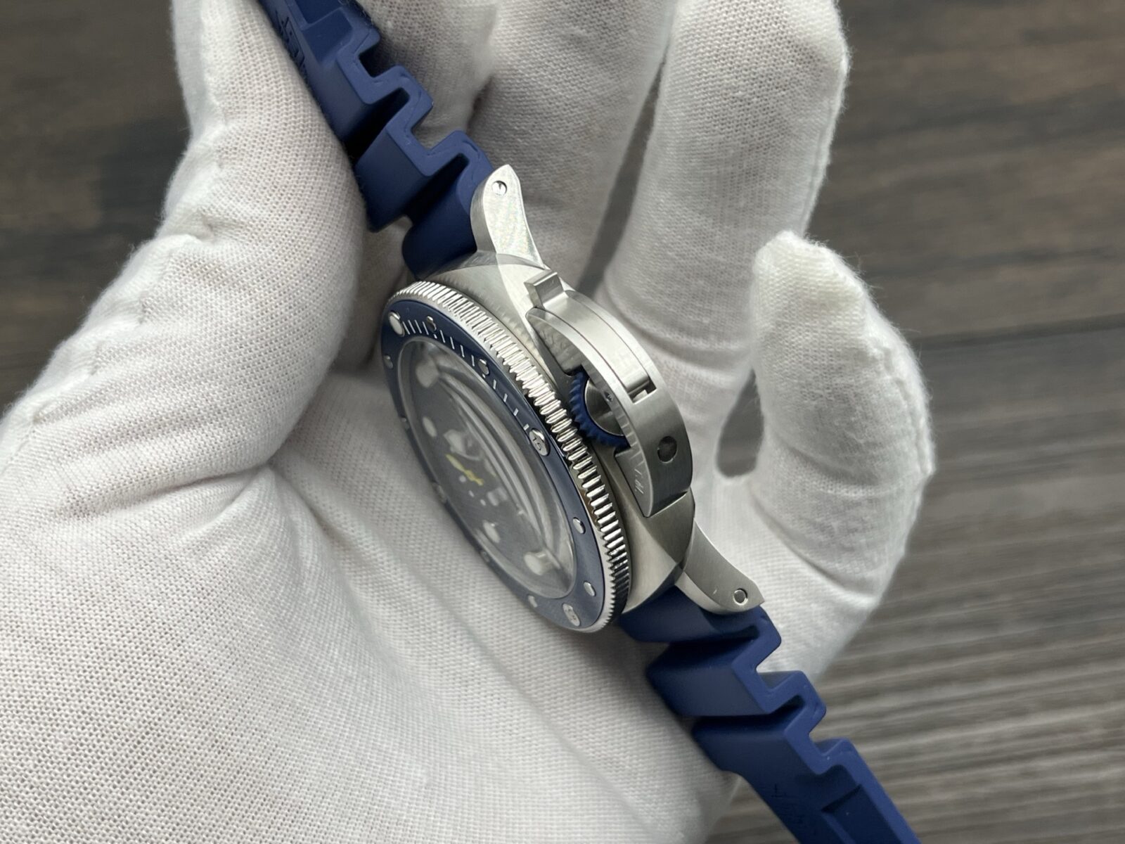 Panerai Submersible Automatic 44mm Blue Dial Stainless Steel Case Rubber Strap Men’s Watch - Image 6