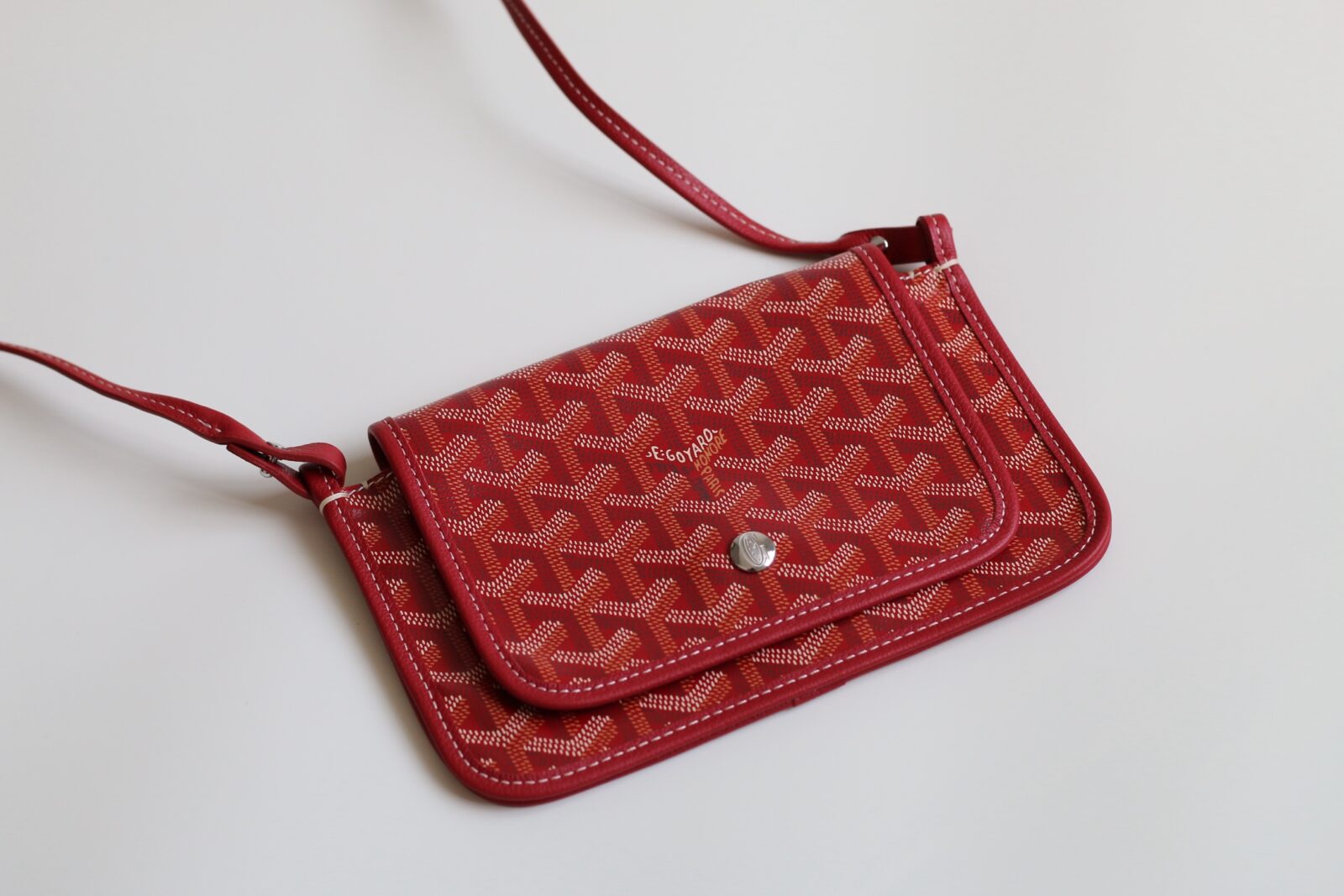 GOYARD Plumet Multi-Pocket Canvas Envelope Crossbody Bag – Unisex - Image 5