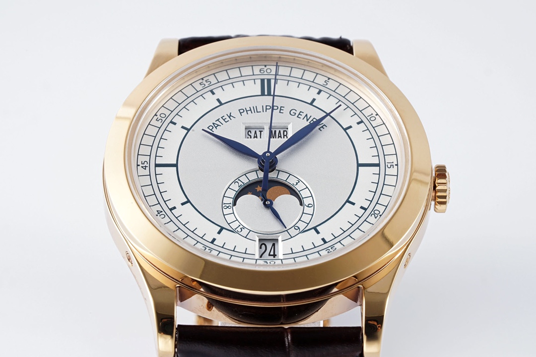 Patek Philippe Complications 5396R-001 White Dial Annual Calendar - Image 3