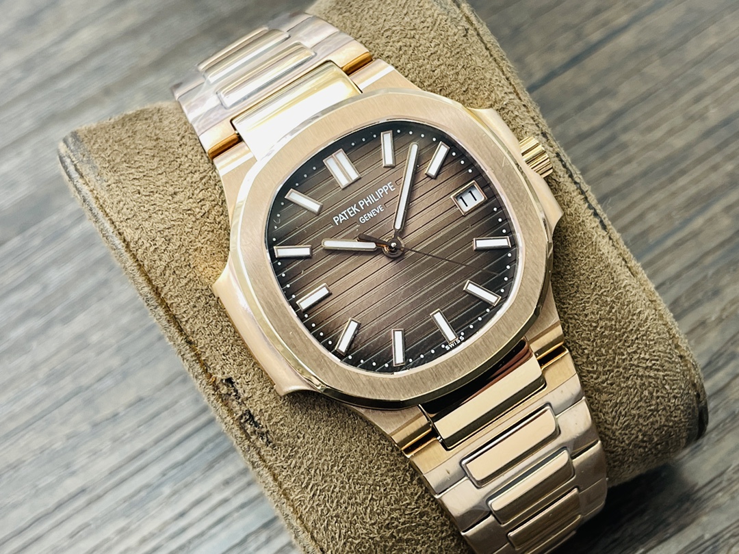 Patek Philippe Nautilus 5711/1R-001 Brown Dial Rose Gold - Image 2