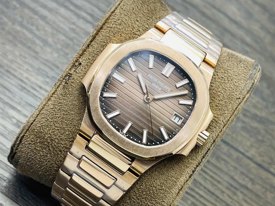 Patek Philippe Nautilus 5711/1R-001 Brown Dial Rose Gold - Image 3
