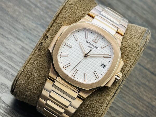 Patek Philippe Nautilus 5711/1R-002 White Dial Rose Gold - Image 3
