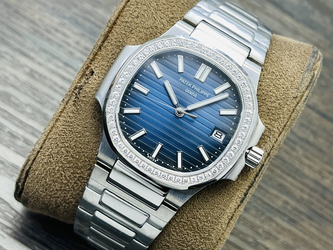 Patek Philippe Nautilus 5711-1Z-010 Blue Dial Diamond Bezel - Image 3