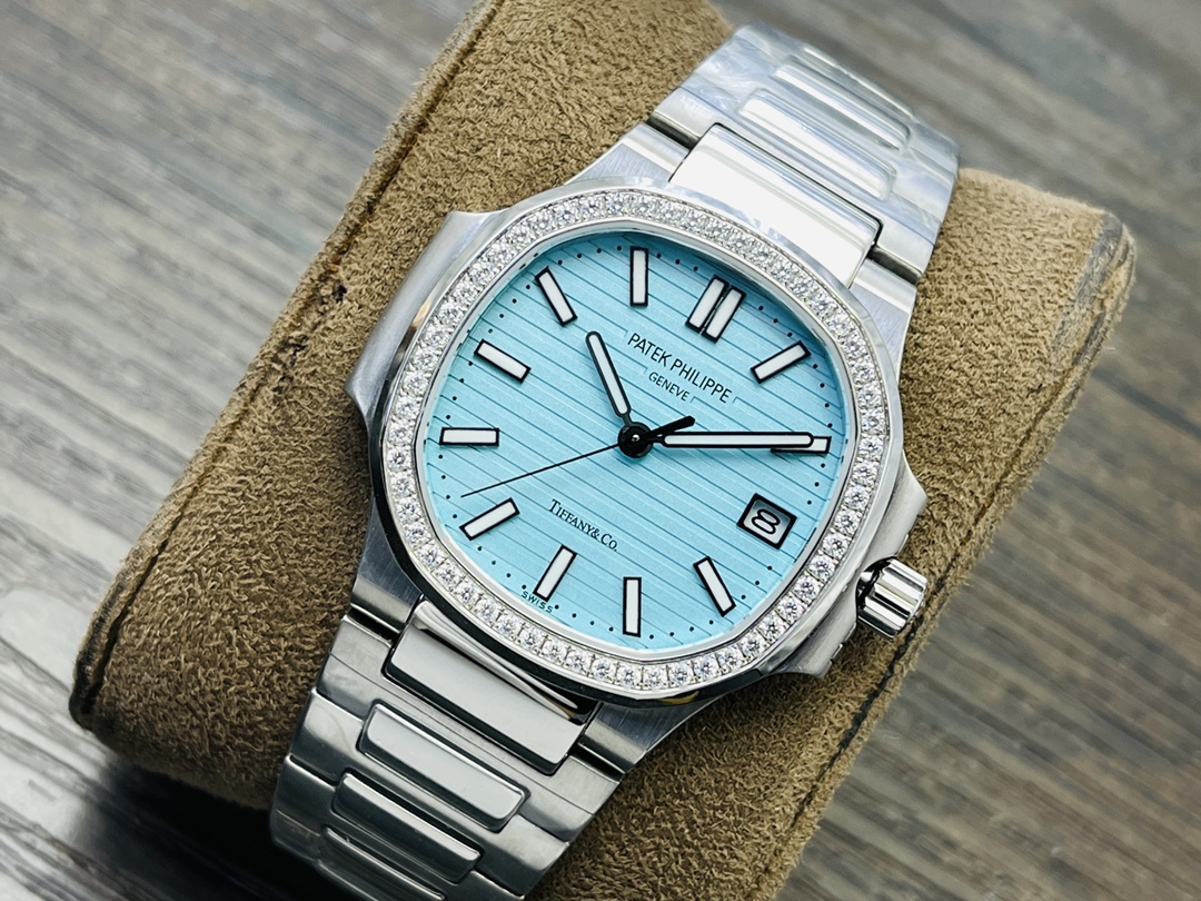 Patek Philippe Nautilus 5711/1Z-018 Tiffany Blue Dial Diamond Bezel - Image 3
