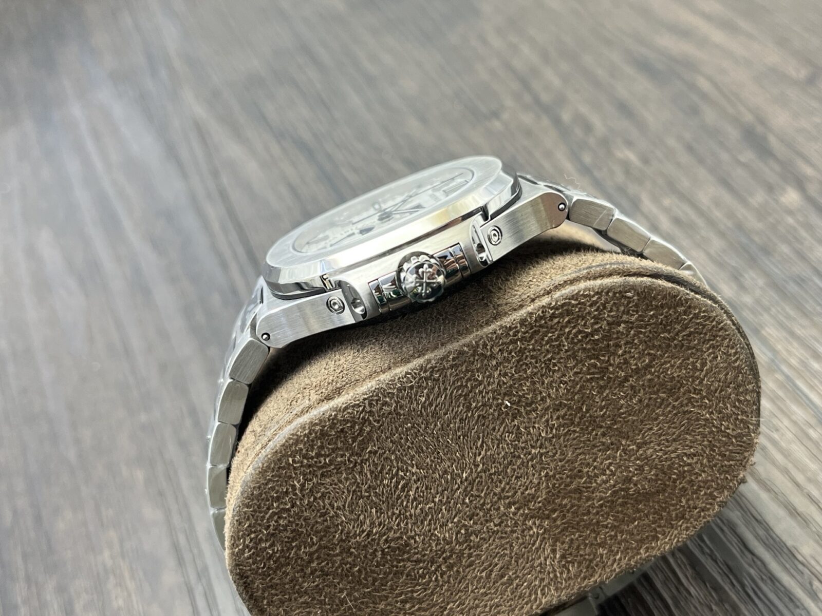 Patek Philippe Nautilus 5726/1A-010 Silver Dial Annual Calendar - Image 5