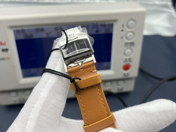 Jaeger-LeCoultre Master Automatic 40mm Silver Dial Stainless Steel Case Leather Strap Men’s Watch - Image 9