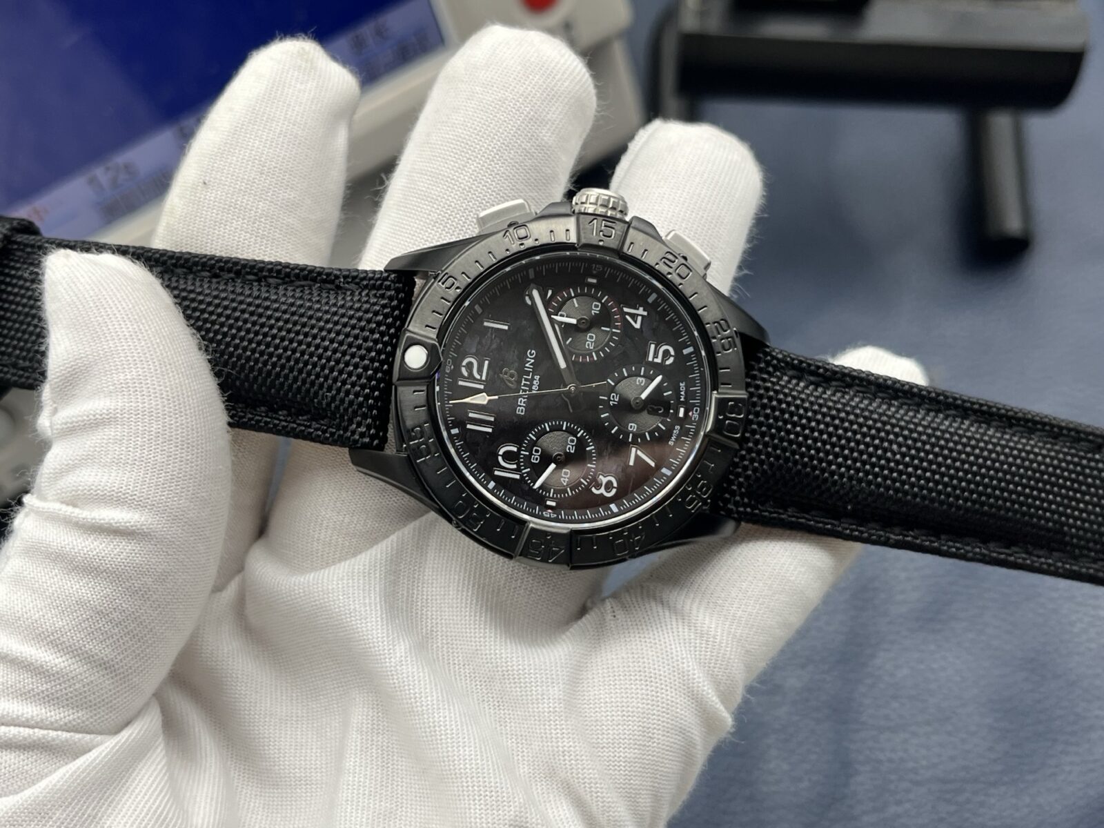 Breitling Avenger Automatic Chronograph Men’s Watch 44mm Black Dial Ceramic Case with Leather Strap - Image 5