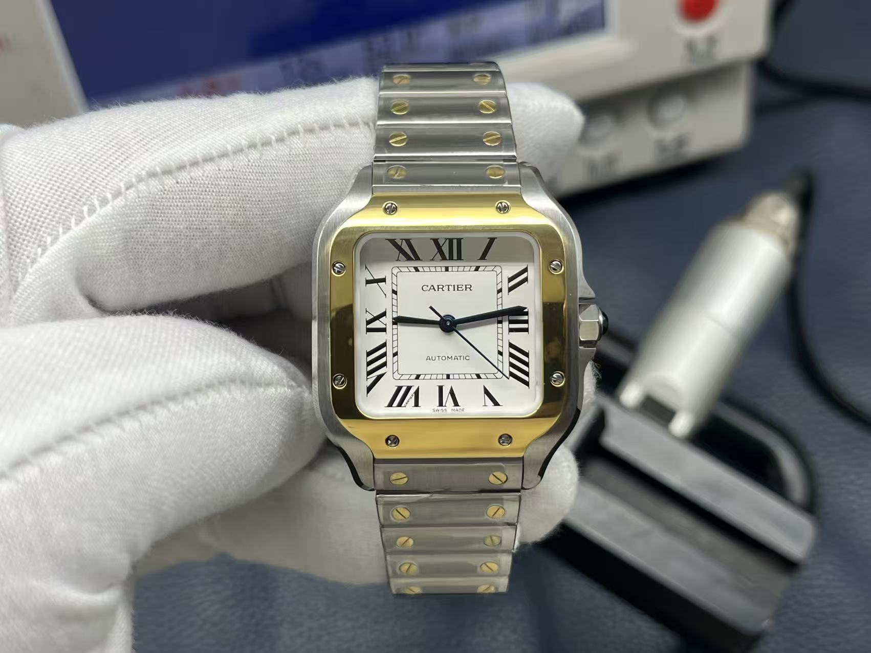 Cartier Santos de Cartier Series Automatic Mechanical Women’s Watch 35.1×8.83mm White Dial Stainless Steel Case and Bracelet - Image 3