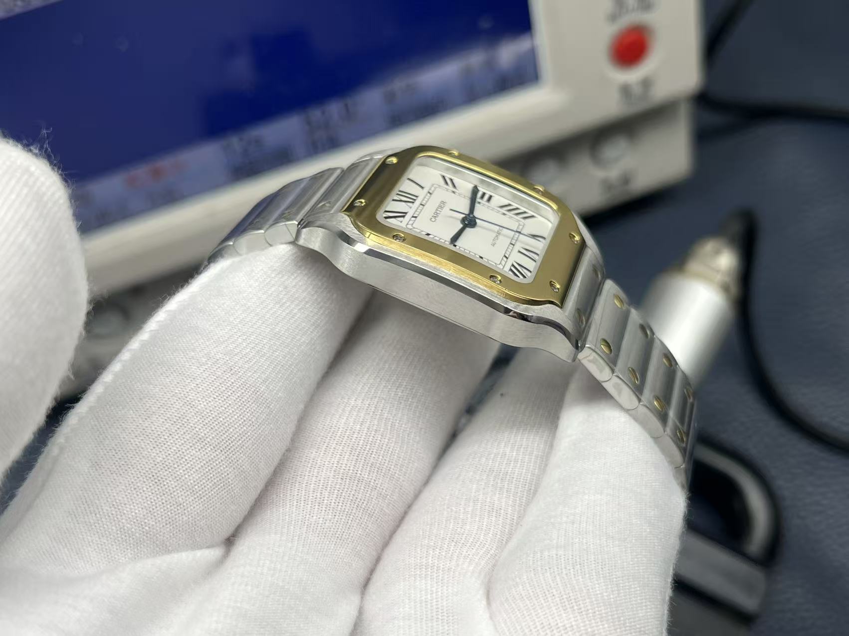 Cartier Santos de Cartier Series Automatic Mechanical Women’s Watch 35.1×8.83mm White Dial Stainless Steel Case and Bracelet - Image 6