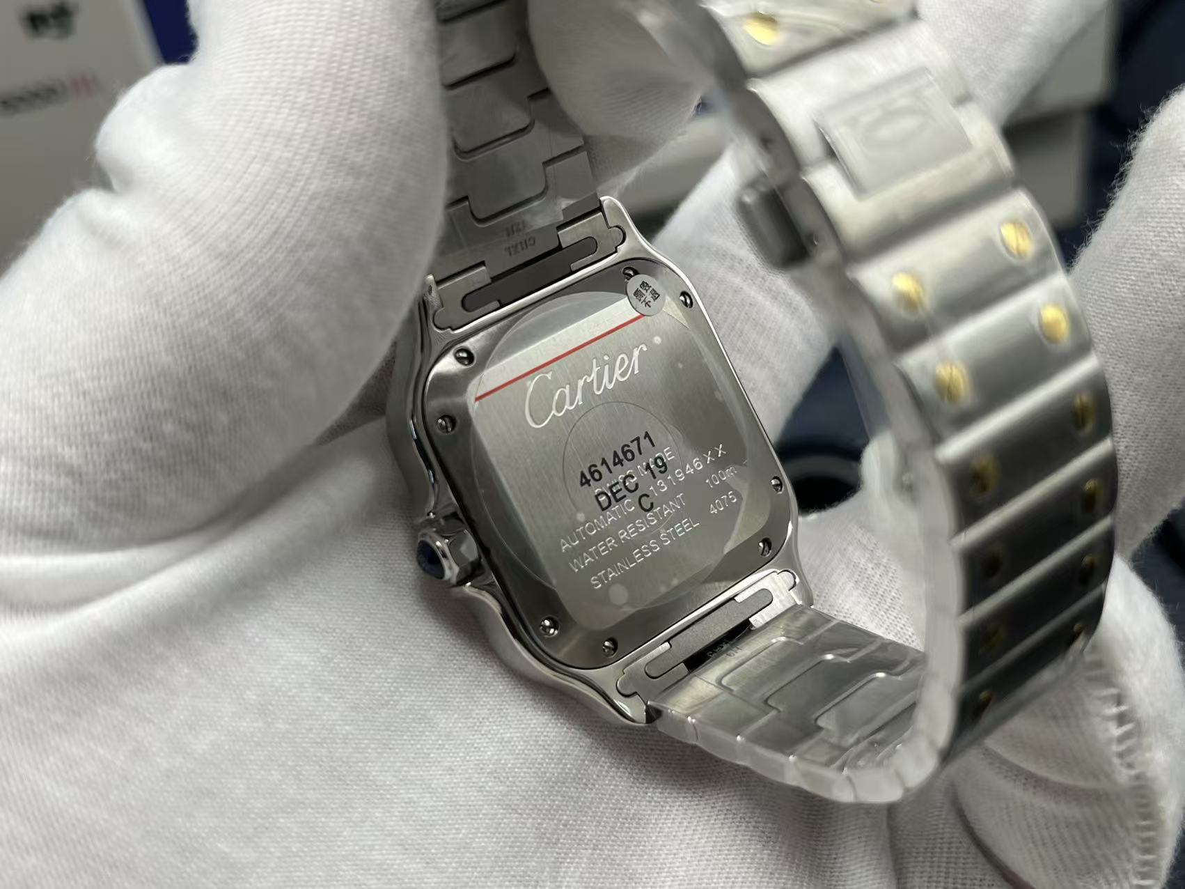 Cartier Santos de Cartier Series Automatic Mechanical Women’s Watch 35.1×8.83mm White Dial Stainless Steel Case and Bracelet - Image 8