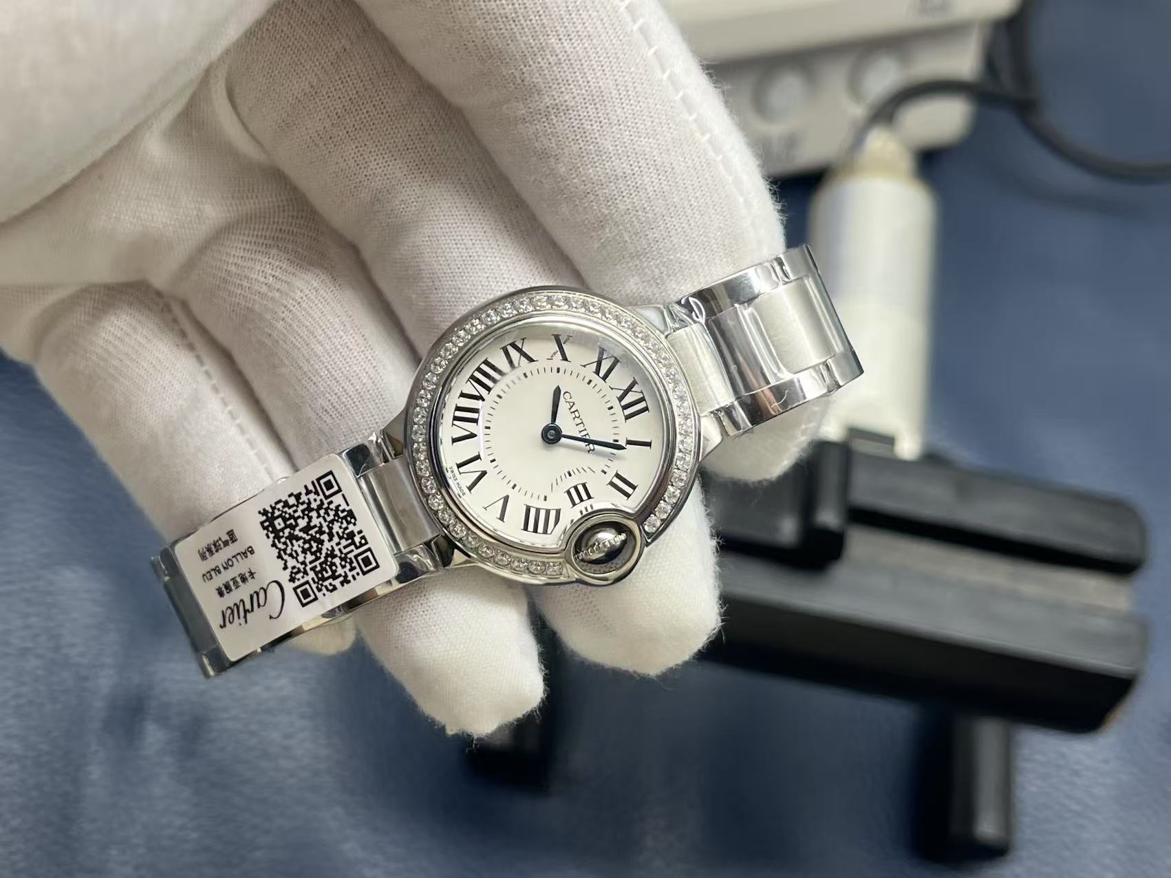 Cartier Ballon Bleu Series Quartz Women’s Watch 28mm Silver Dial 18K White Gold Case and Bracelet - Image 4