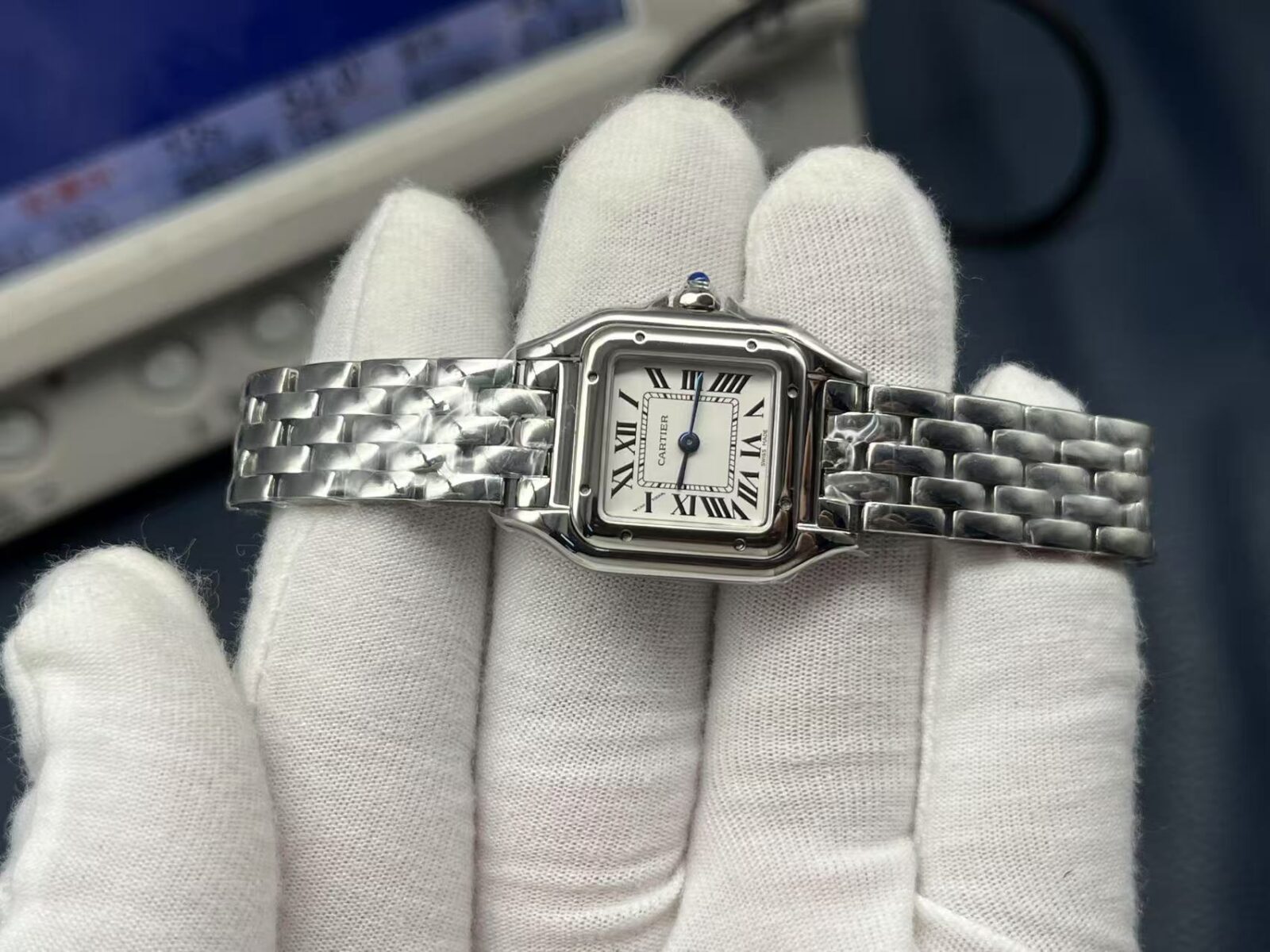 Cartier Panthère de Cartier Series Quartz Women’s Watch 22×30mm White Dial Stainless Steel Case and Bracelet - Image 5