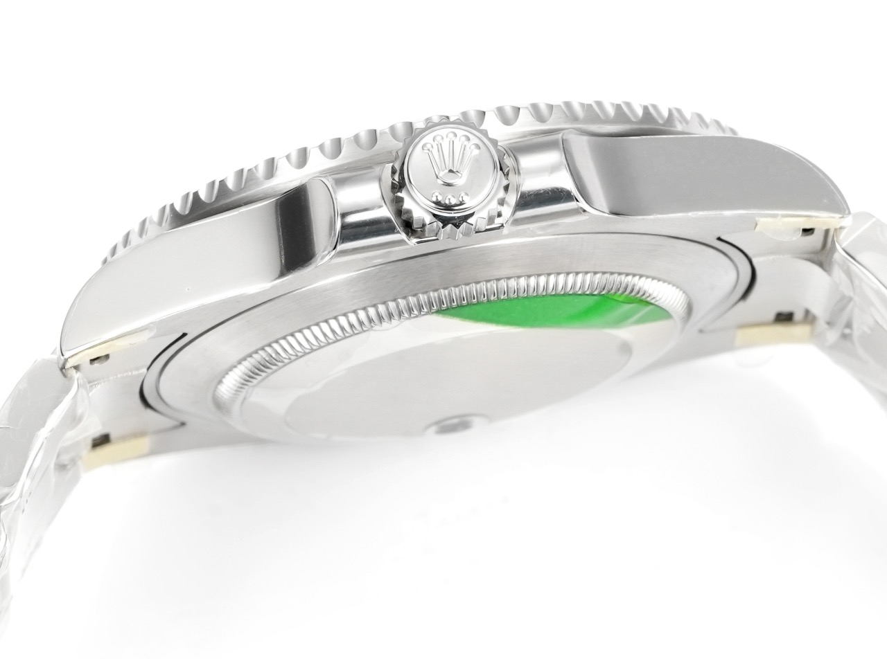 Rolex Submariner Date Green Bezel - Image 6