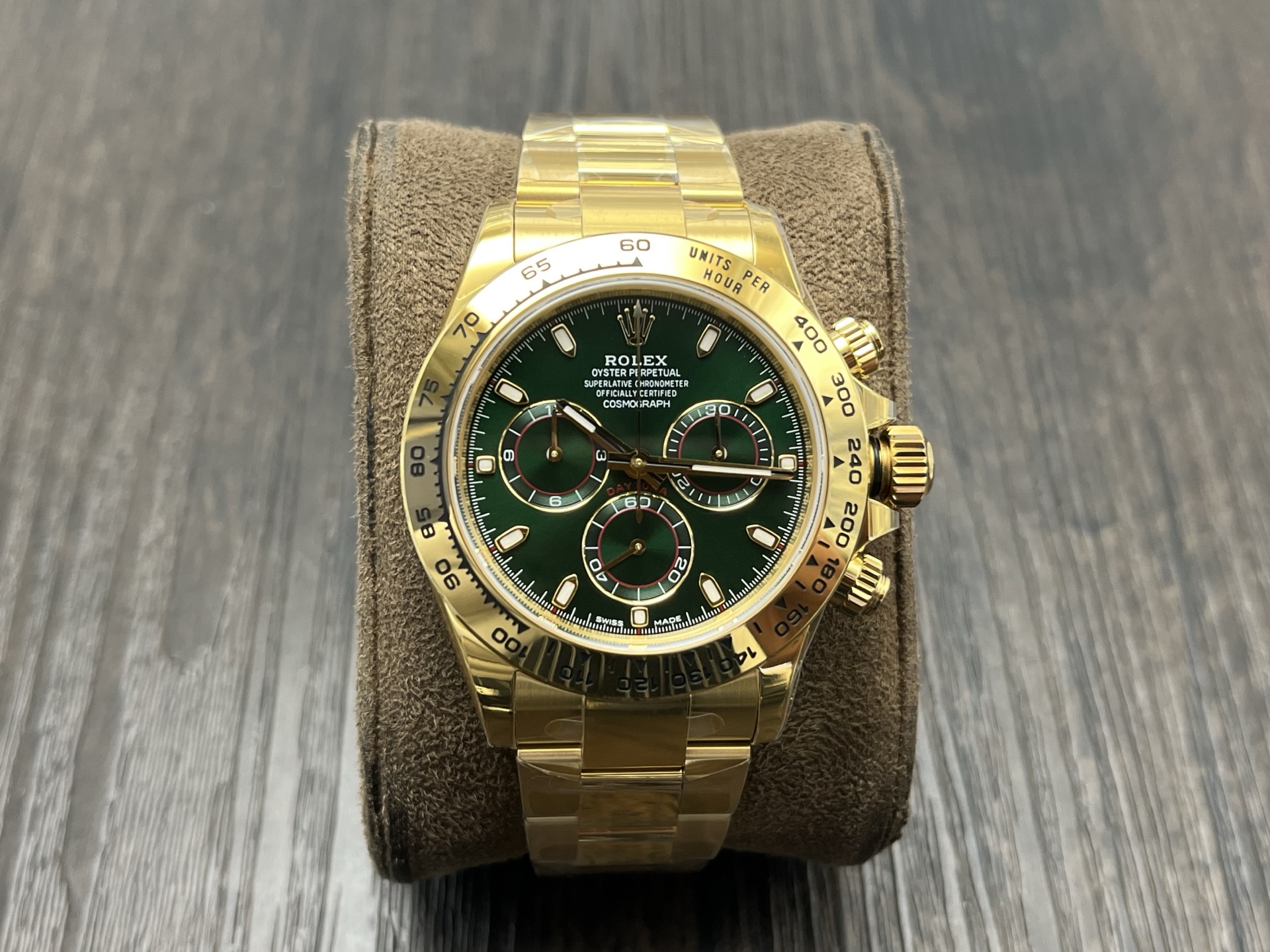 ROLEX Cosmograph Daytona Green Dial - Image 2