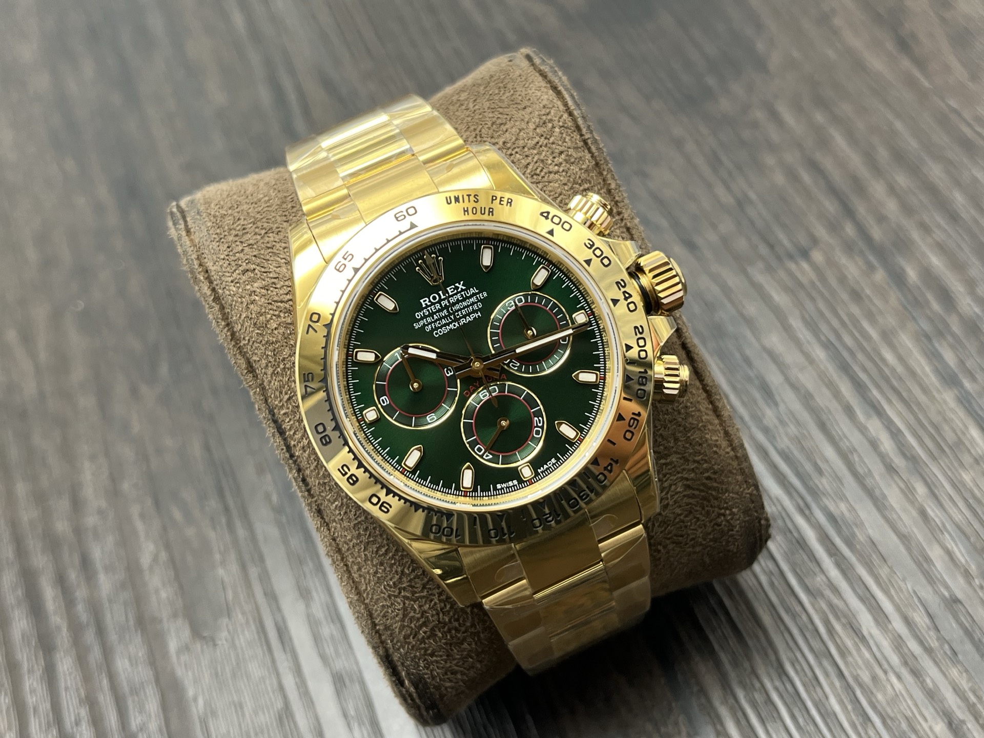 ROLEX Cosmograph Daytona Green Dial - Image 3
