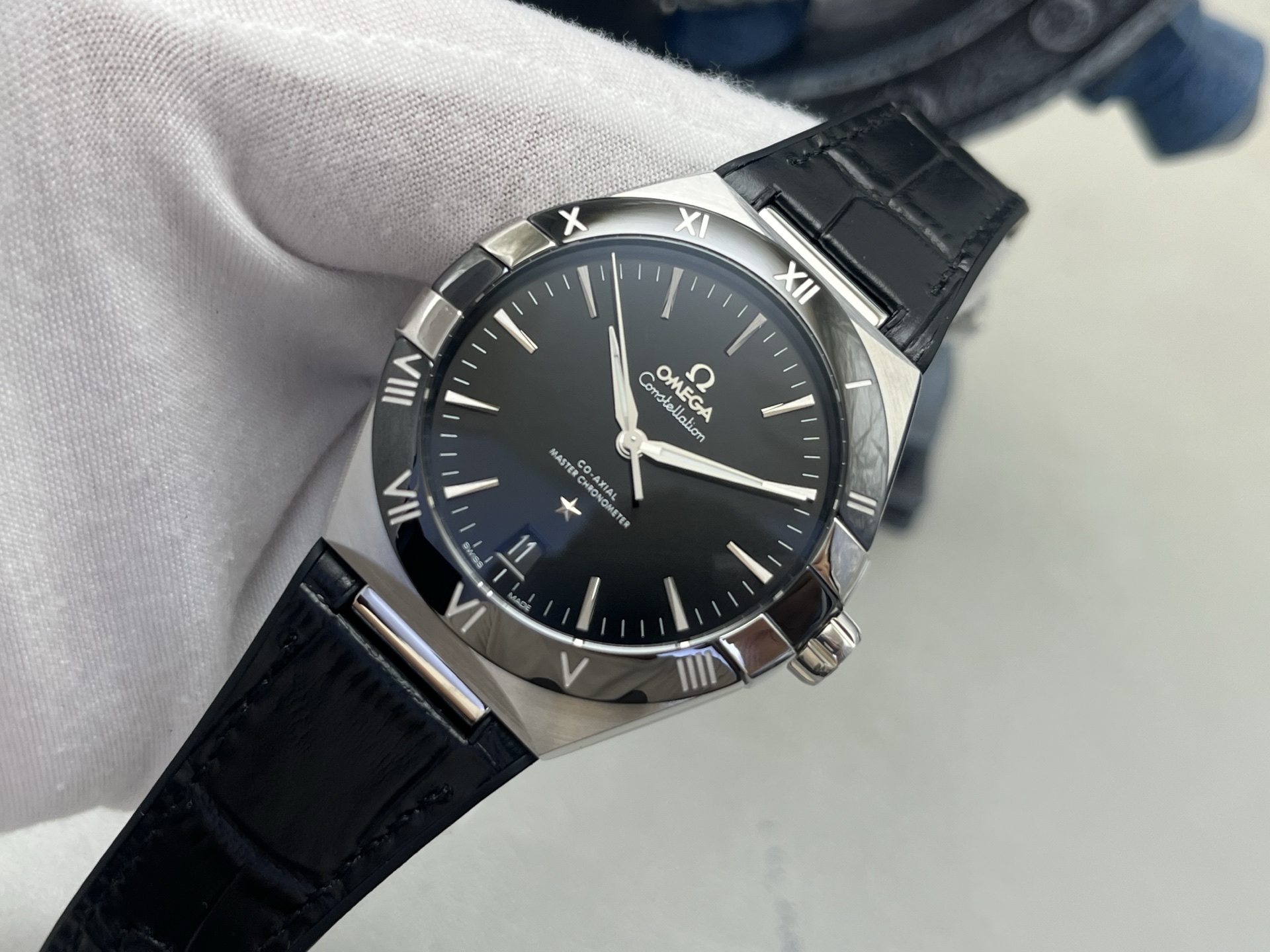 OMEGA Constellation 41mm Automatic Watch Black Dial Leather Strap - Image 4