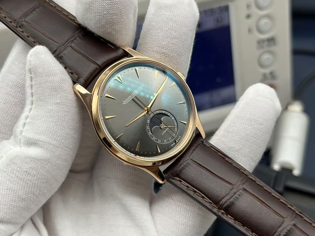 Jaeger-LeCoultre Master Automatic 39mm Grey Dial 18K Rose Gold Case Leather Strap Men’s Watch - Image 5