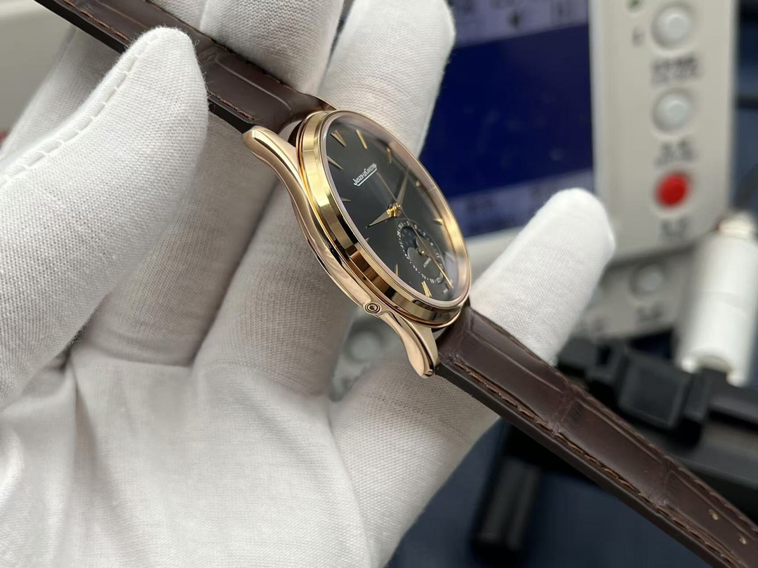 Jaeger-LeCoultre Master Automatic 39mm Grey Dial 18K Rose Gold Case Leather Strap Men’s Watch - Image 6