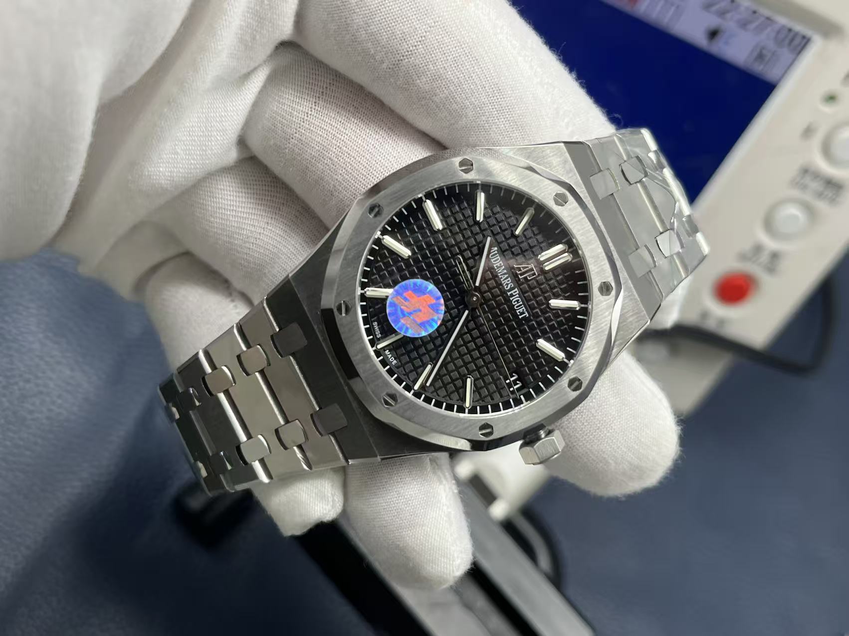 Audemars Piguet Royal Oak 41mm Black Dial Automatic Watch - Image 4