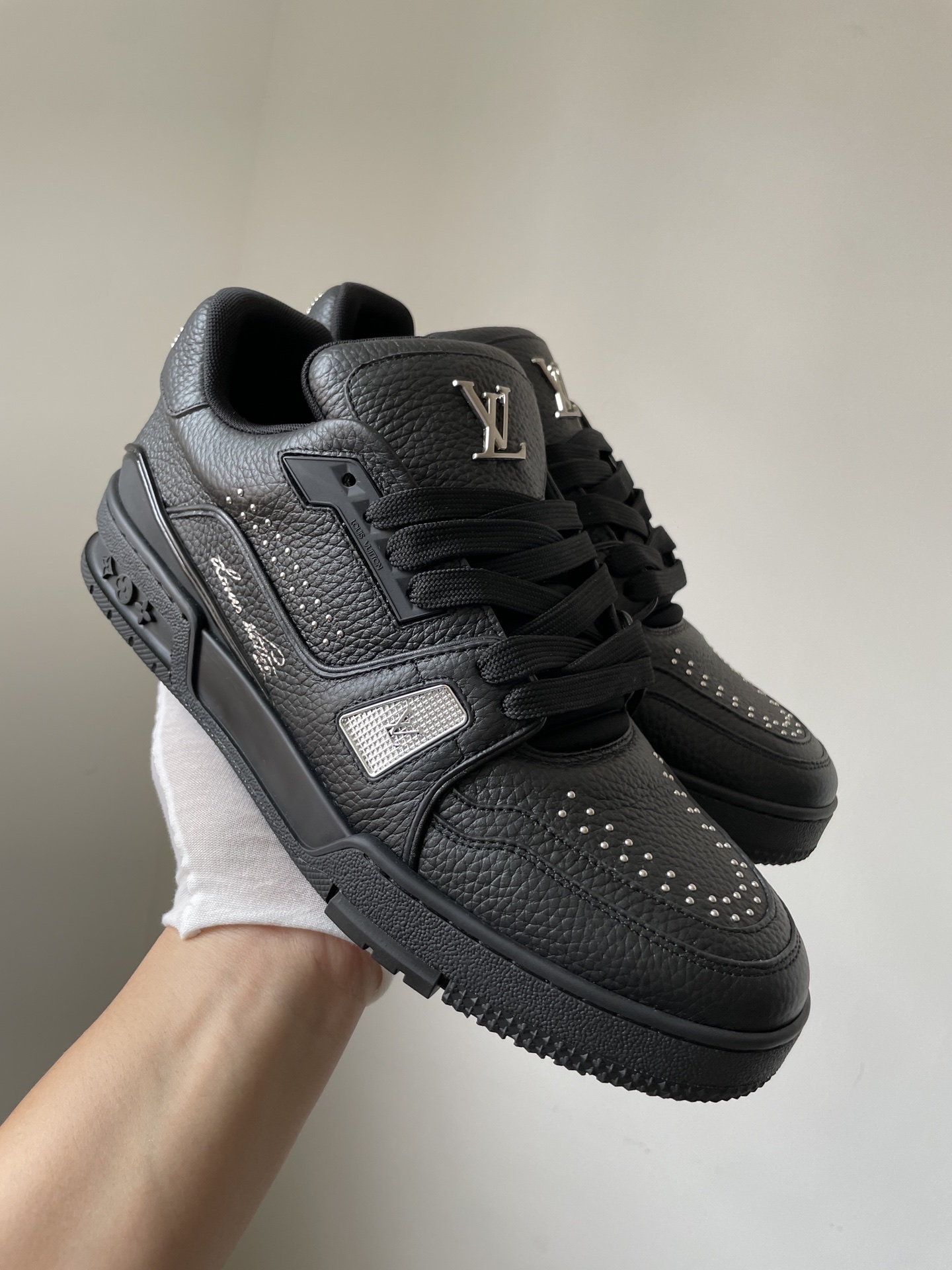 Louis Vuitton Trainer 2025 Early Spring Black Leather Low-Top Sneakers - Image 6