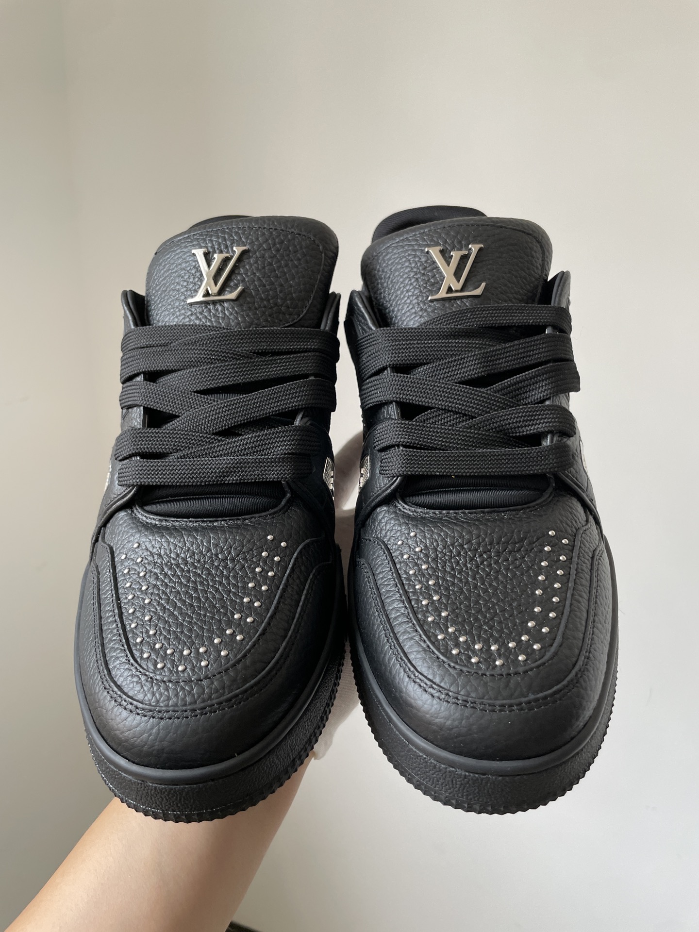 Louis Vuitton Trainer 2025 Early Spring Black Leather Low-Top Sneakers - Image 7