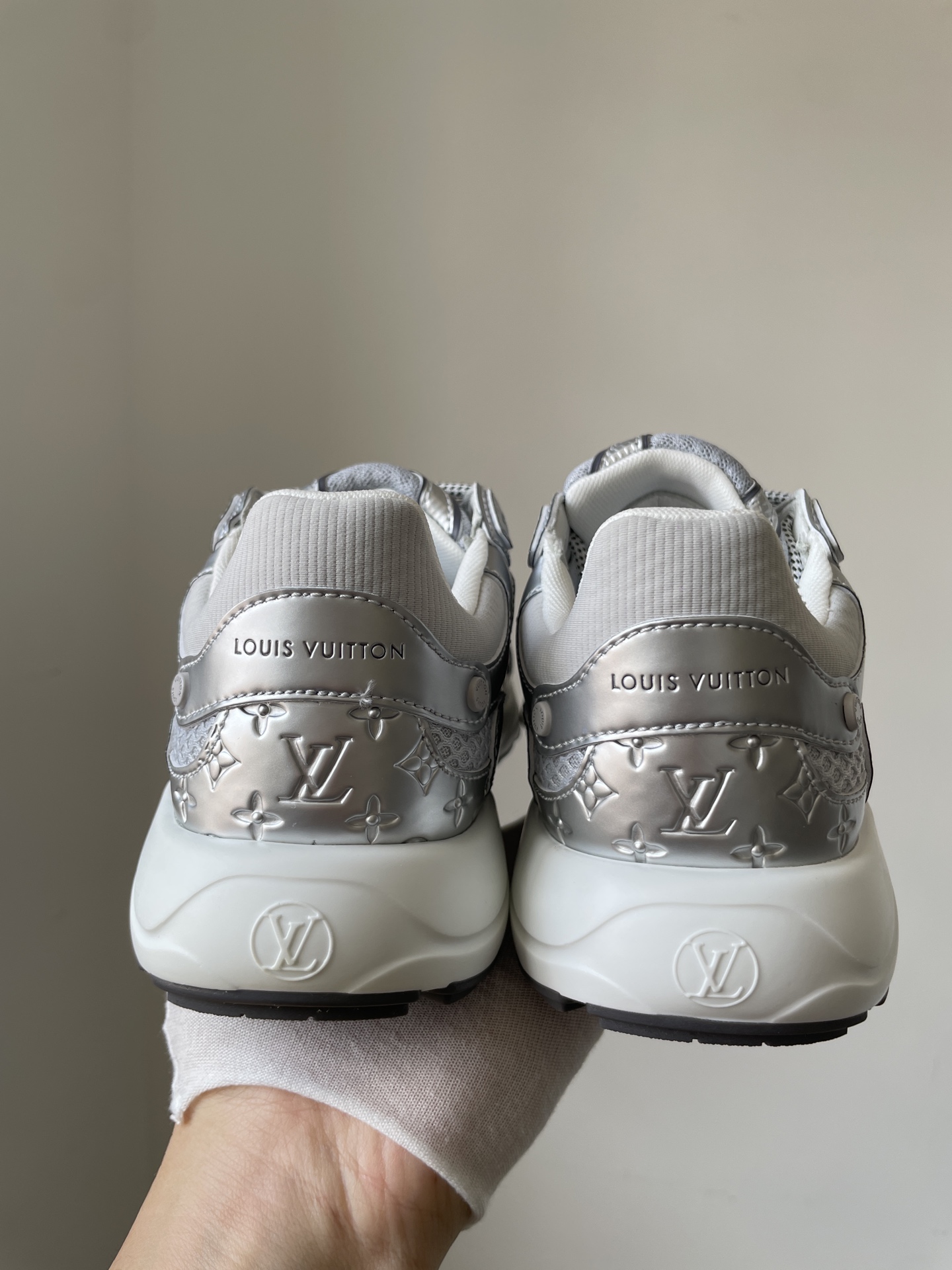 Louis Vuitton Olympia Silver Low-Top Casual Shoes for Women - Image 4