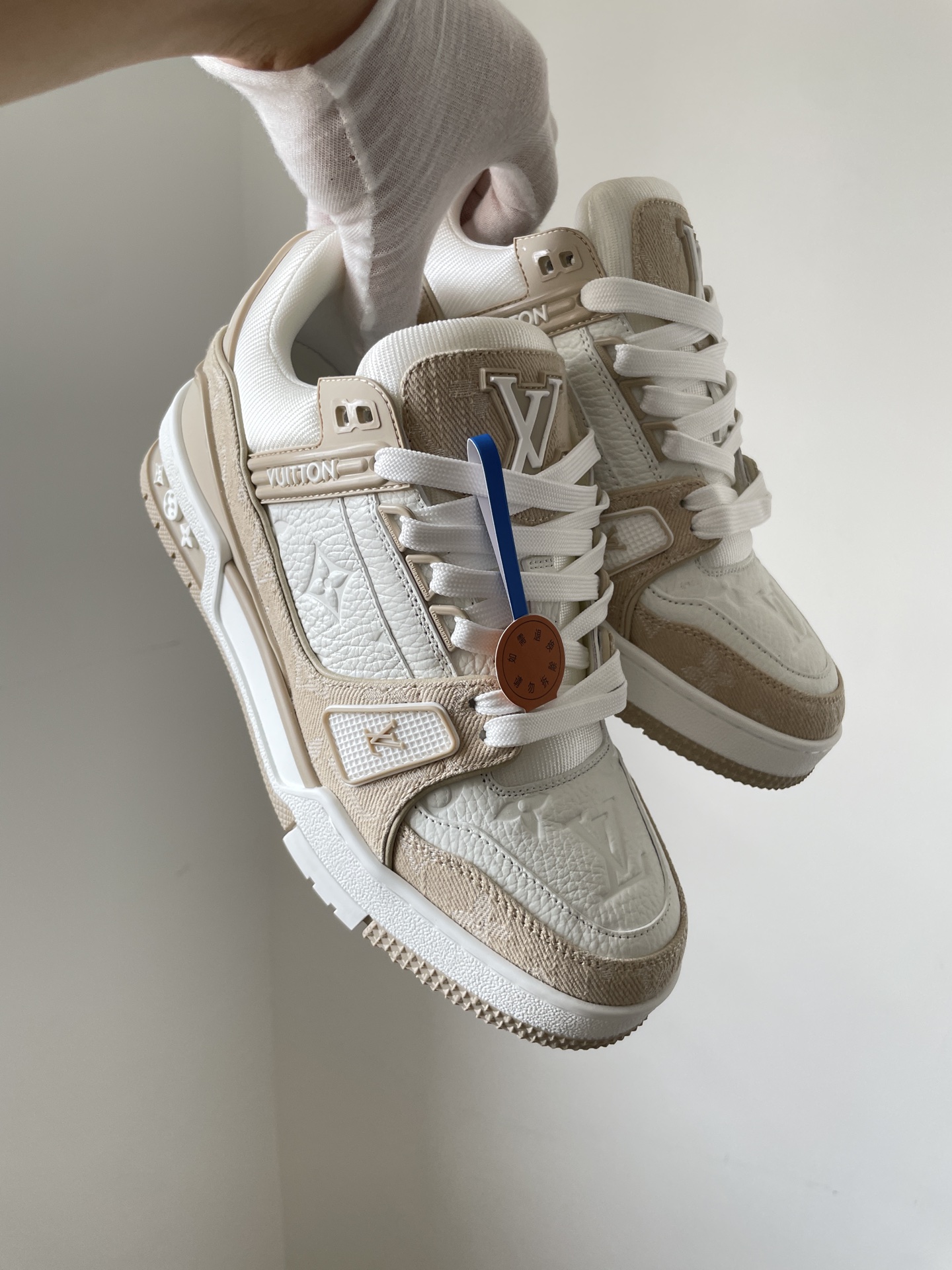 Louis Vuitton Trainer Beige Denim and Calfskin Low-Top Sneakers - Image 5