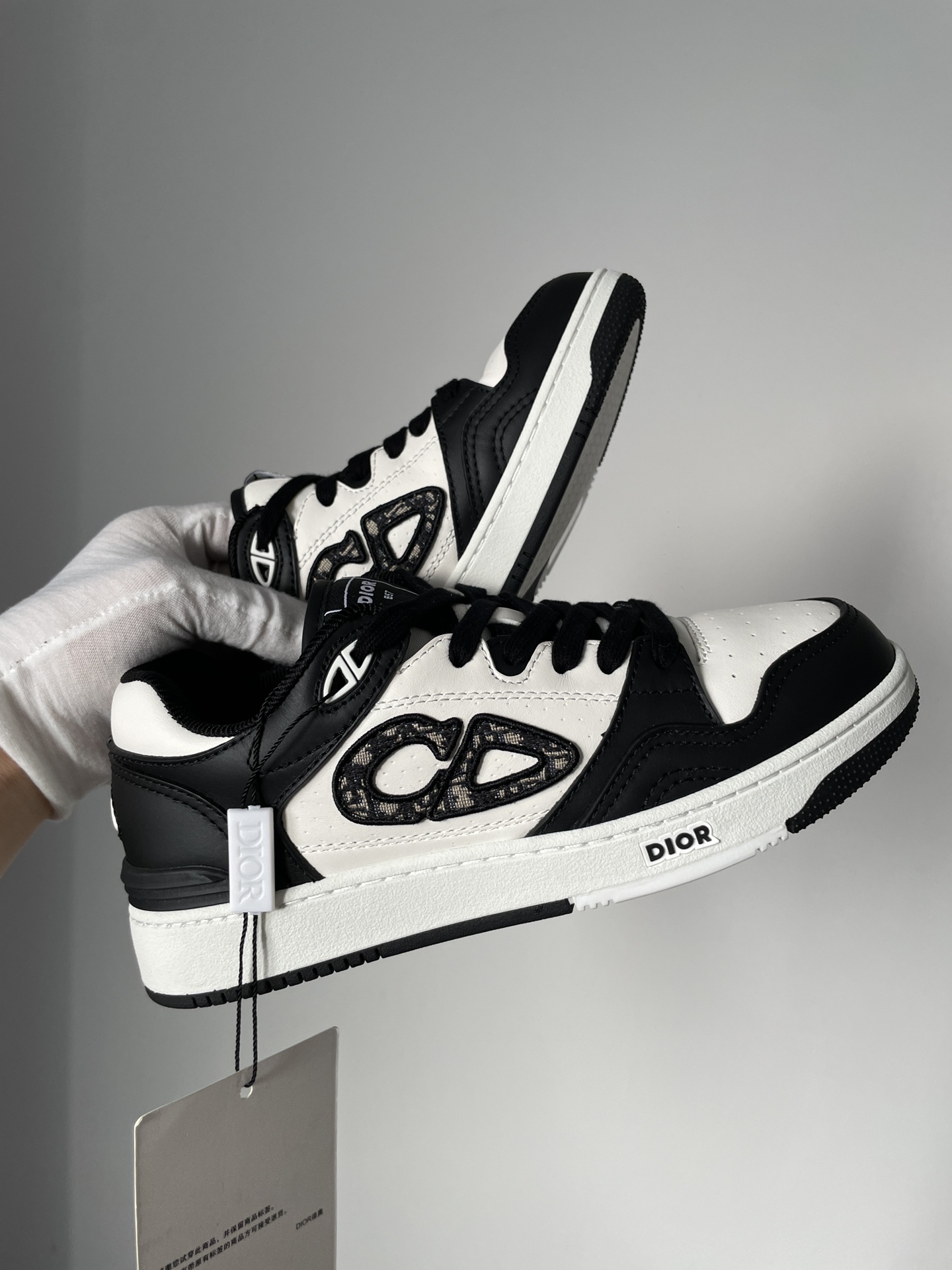 Dior B57 Calfskin Jacquard CD Logo Low-Top Sneakers Men Black White - Image 2