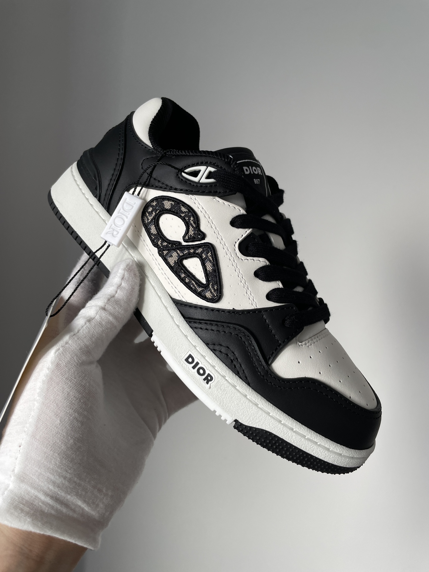 Dior B57 Calfskin Jacquard CD Logo Low-Top Sneakers Men Black White - Image 3