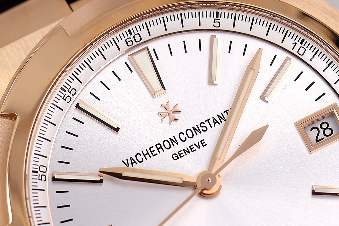 Vacheron Constantin Overseas Automatic 41mm Silver Dial Rose Gold Watch - Image 4