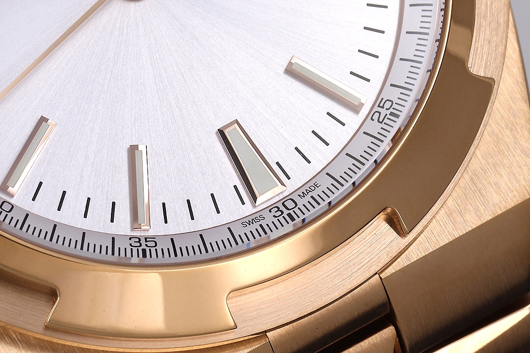 Vacheron Constantin Overseas Automatic 41mm White Dial Rose Gold Watch - Image 5