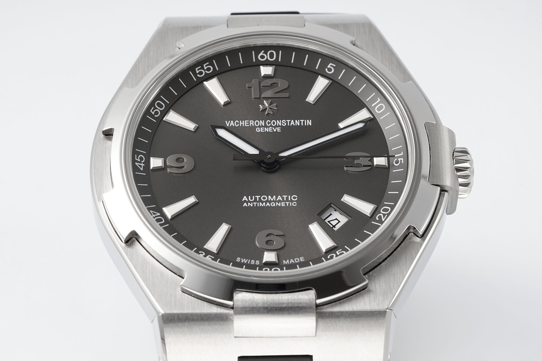 Vacheron Constantin Overseas Automatic 42mm Grey Dial Men’s Watch - Image 3