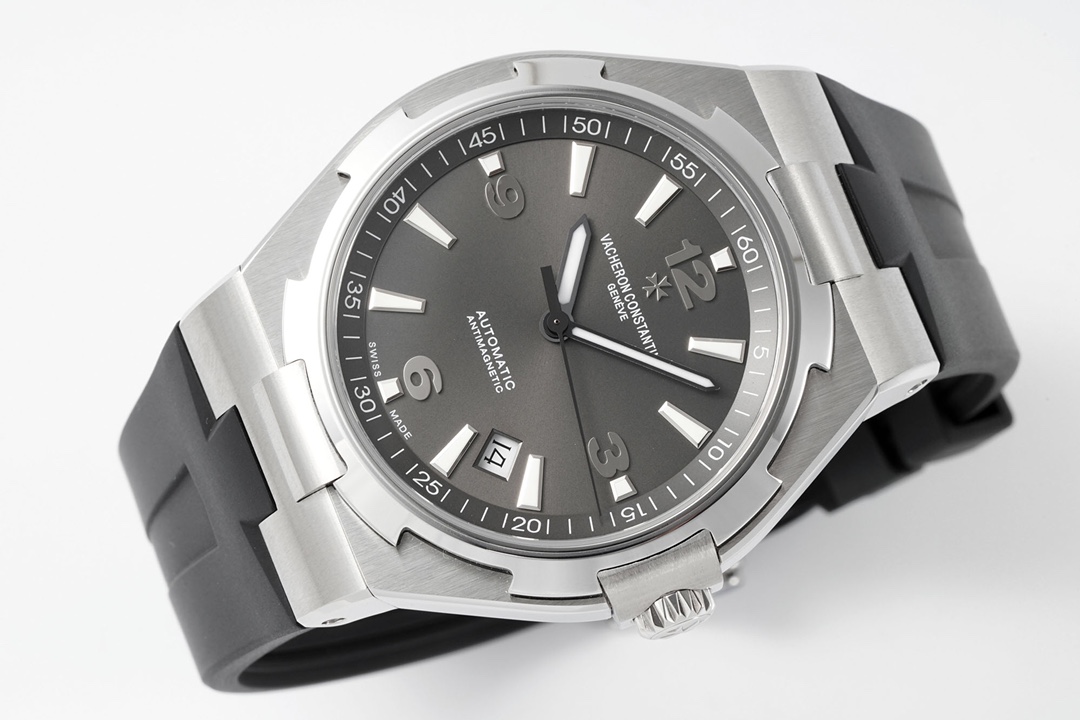 Vacheron Constantin Overseas Automatic 42mm Grey Dial Men’s Watch - Image 4
