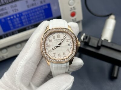 Patek Philippe Aquanaut Ladies 38.8mm White Dial 18K Rose Gold