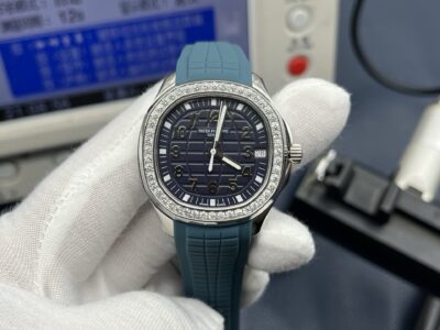 Patek Philippe Aquanaut Ladies 38.8mm Blue Dial Stainless Steel