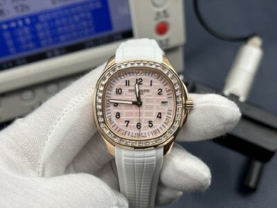 Patek Philippe Aquanaut Ladies 38.8mm Pink Dial 18K Rose Gold