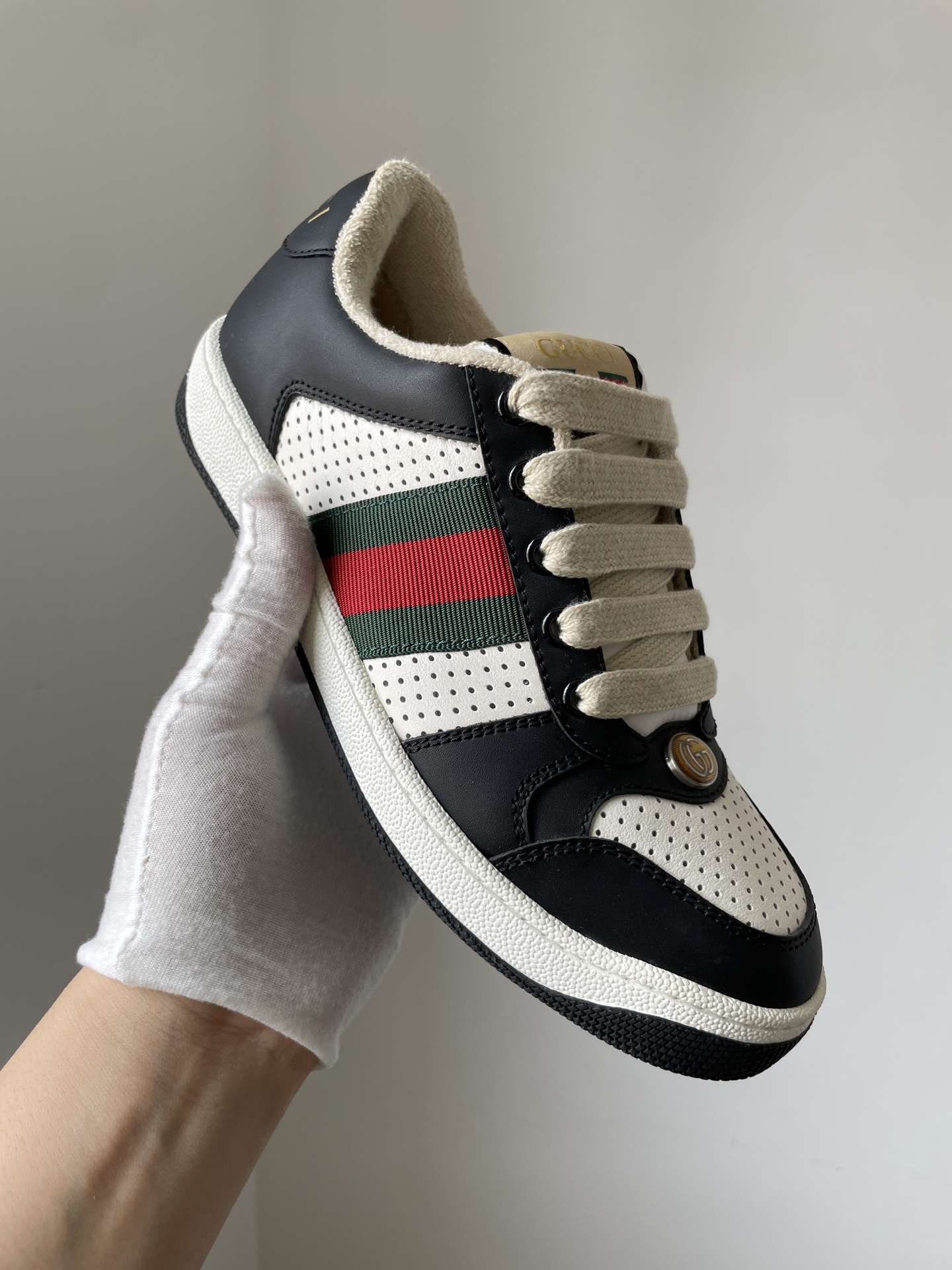 Gucci Screener Leather Low-Top Sneakers Unisex Black White - Image 3