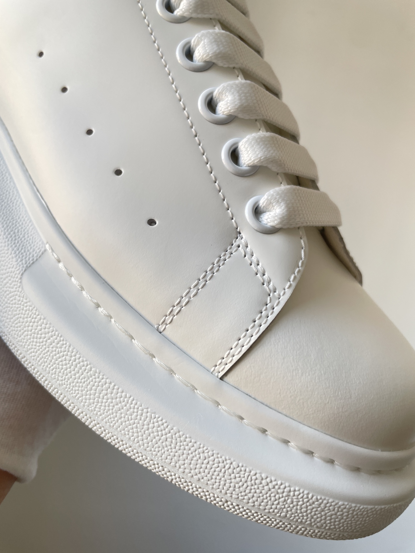 Alexander McQueen Oversized Sneaker Leather Luxury Low-Top Sneakers Unisex Gray Suede Heel - Image 5