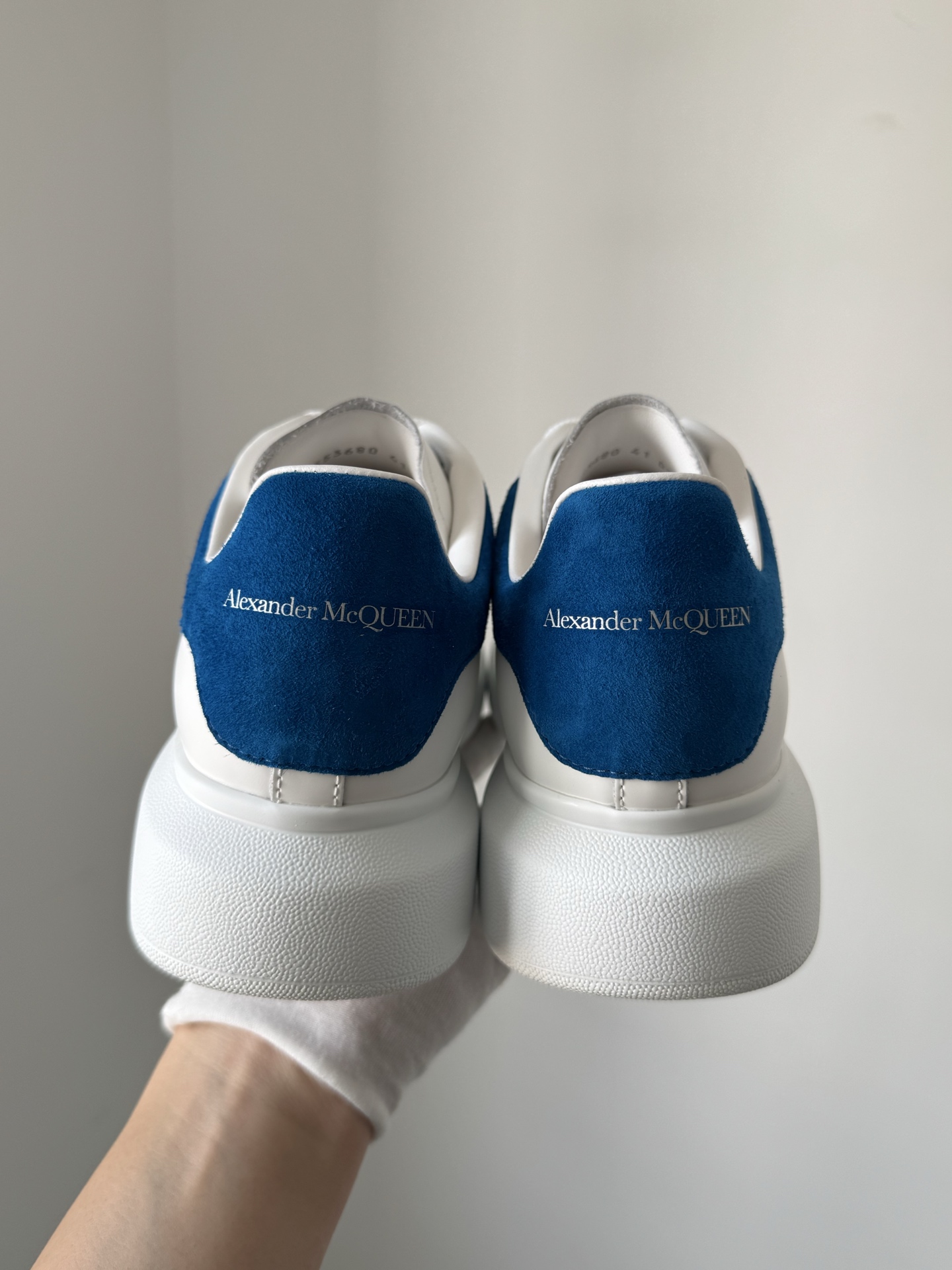 Alexander McQueen Oversized Sneaker Leather Lace-Up Low-Top Sneakers Unisex White - Image 5