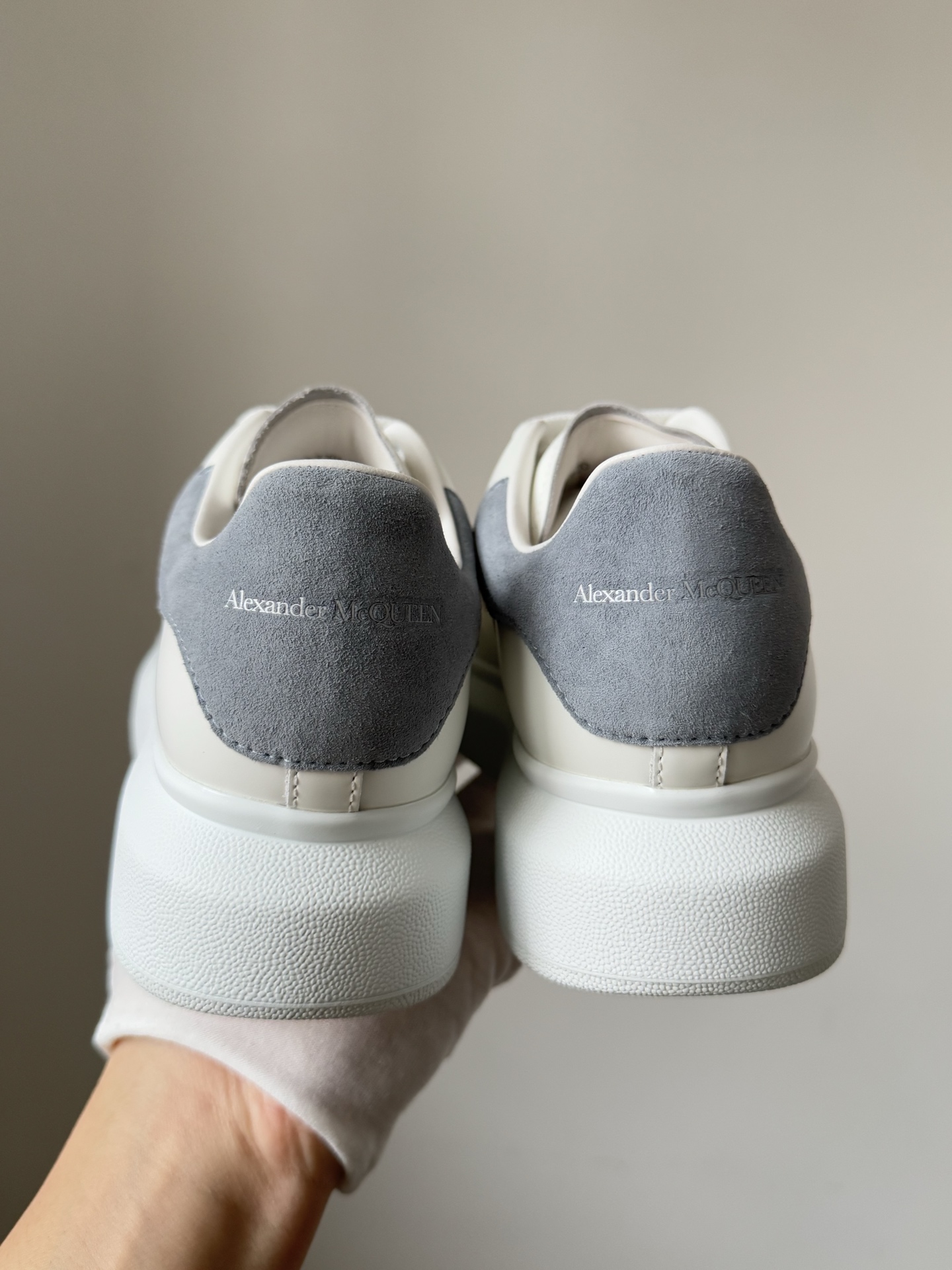 Alexander McQueen Oversized Sneaker Leather Soft Blue Heel Low-Top Sneakers Women White Blue - Image 5