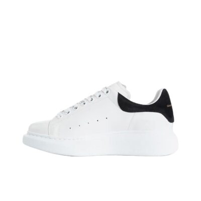 Alexander McQueen Oversized Sneaker Leather Round Toe Black Heel Low-Top Sneakers Unisex White Black