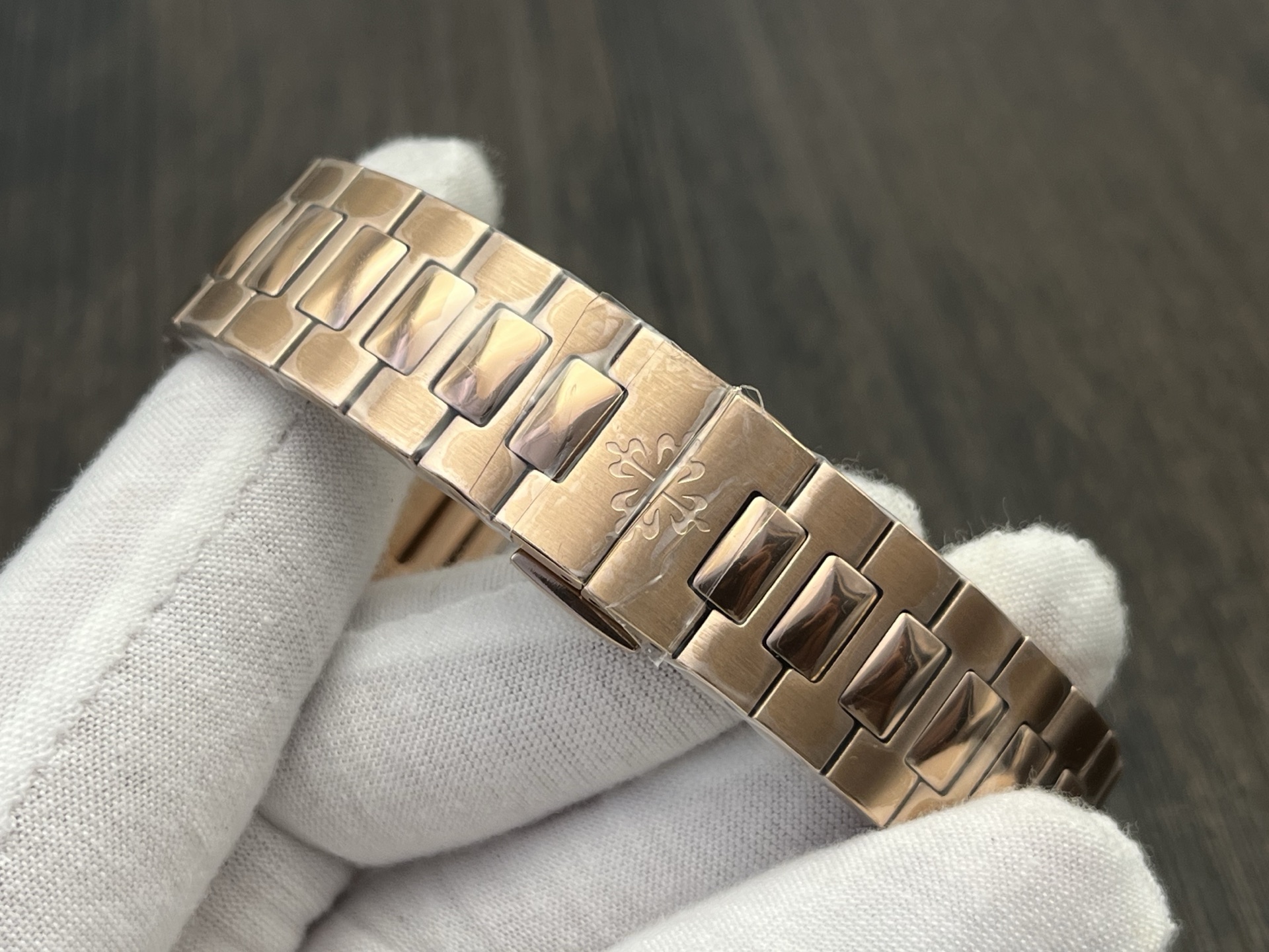 Patek Philippe Cubitus Series Automatic 45mm Coffee Dial 18K Rose Gold - Image 7