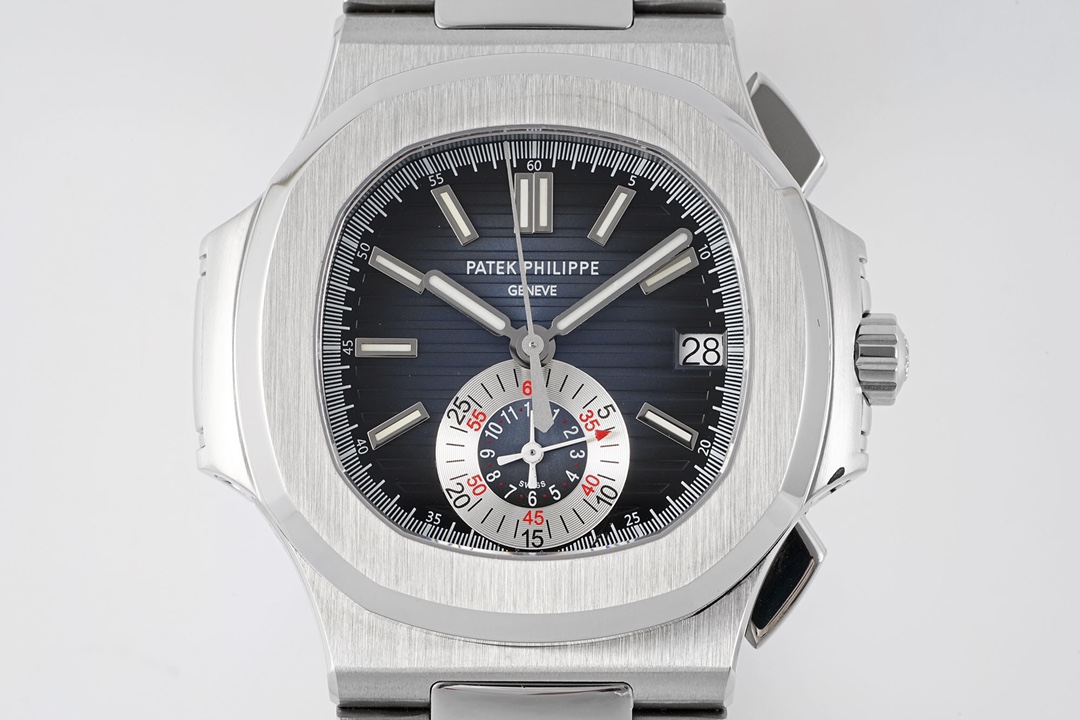 Patek Philippe Nautilus 40.5mm Blue Dial Stainless Steel - Image 2