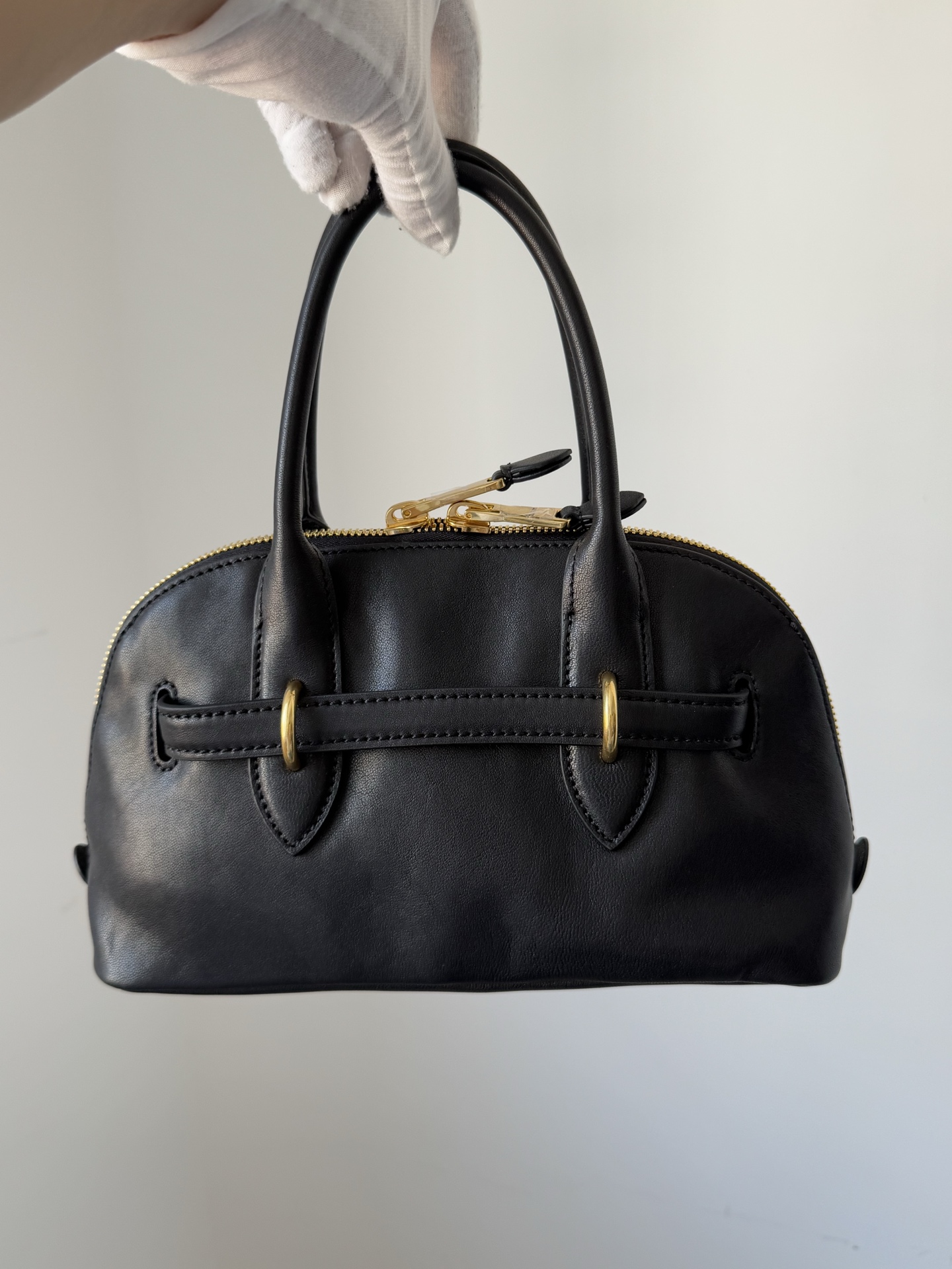 MIU MIU Aventure Nappa Leather Shoulder Crossbody Handbag – Black - Image 3