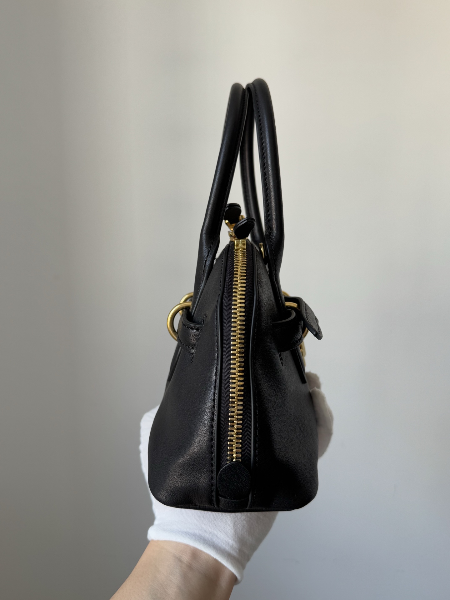 MIU MIU Aventure Nappa Leather Shoulder Crossbody Handbag – Black - Image 6