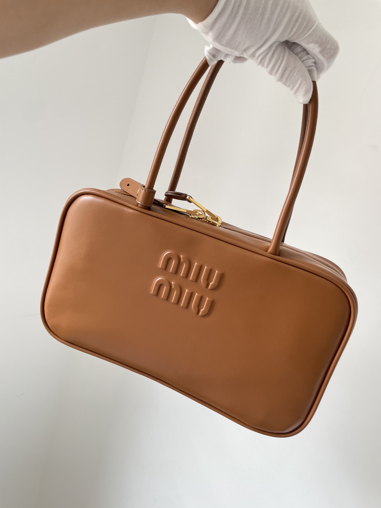 MIU MIU Beau Calfskin Handbag with Embossed Logo – Cognac - Image 2