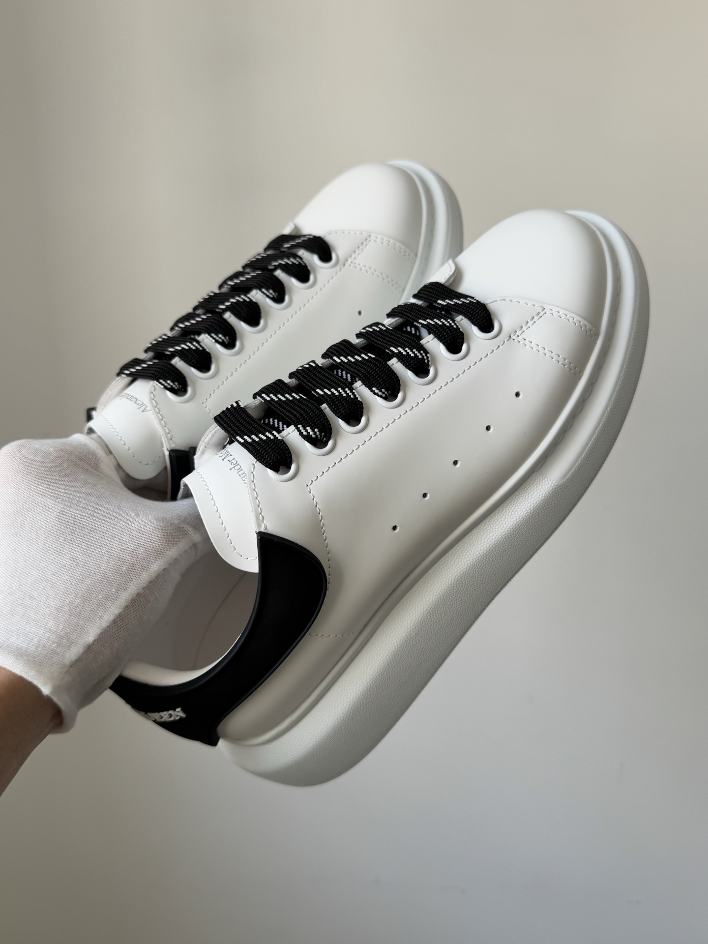 Alexander McQueen Oversized Sneaker Leather Lace-Up Low-Top Sneakers Unisex White Black - Image 6